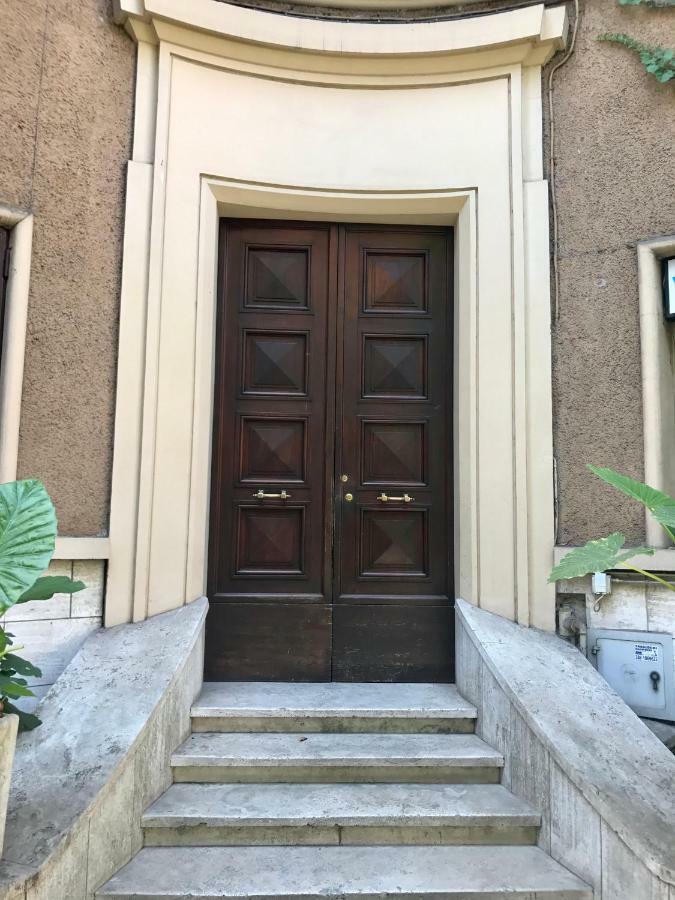 The Queen Rome Exterior photo